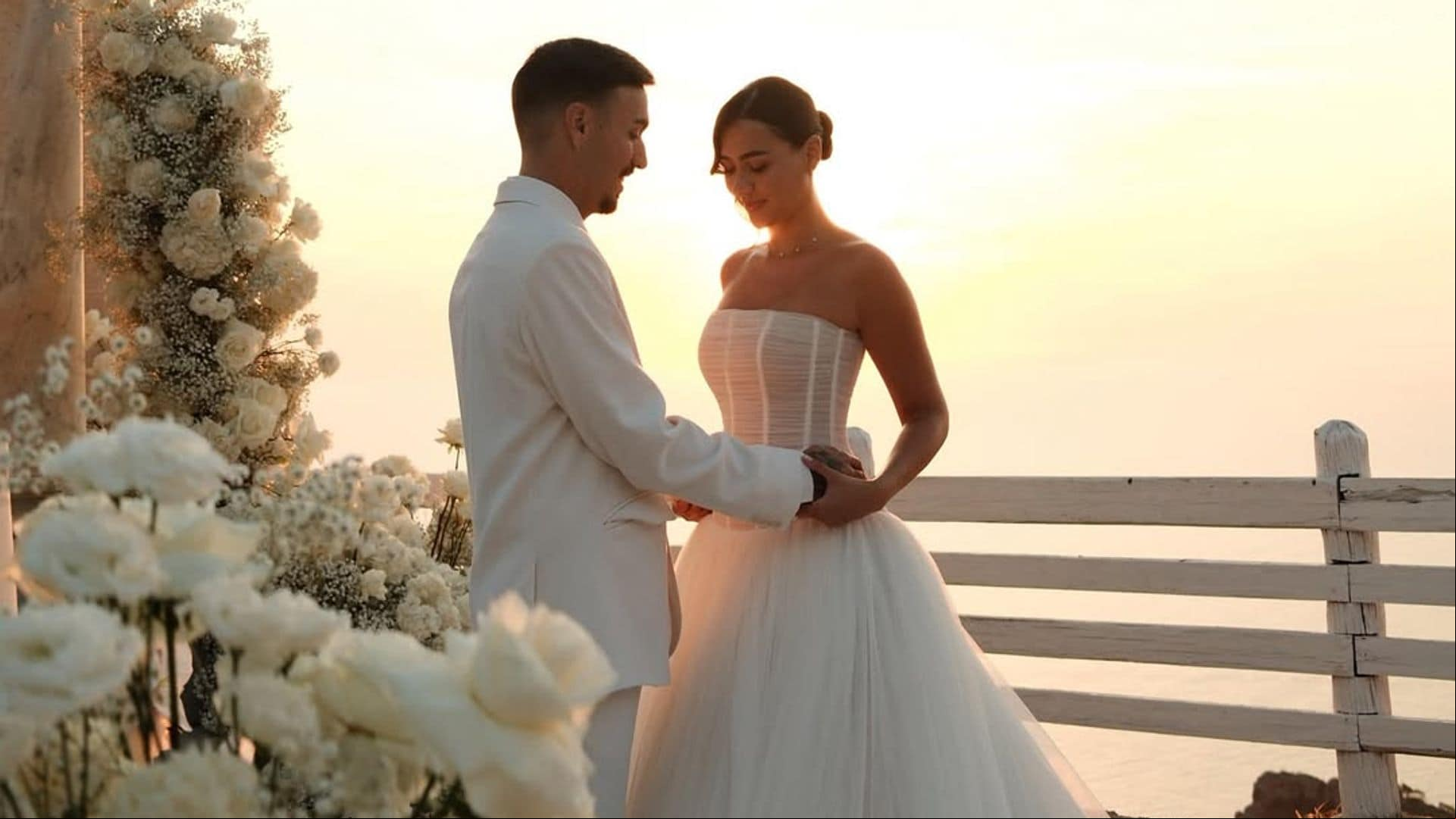 El vestido de novia de Nicole Betancur en su boda con Rels B: un diseño que estaría prohibido en la alfombra roja de Cannes