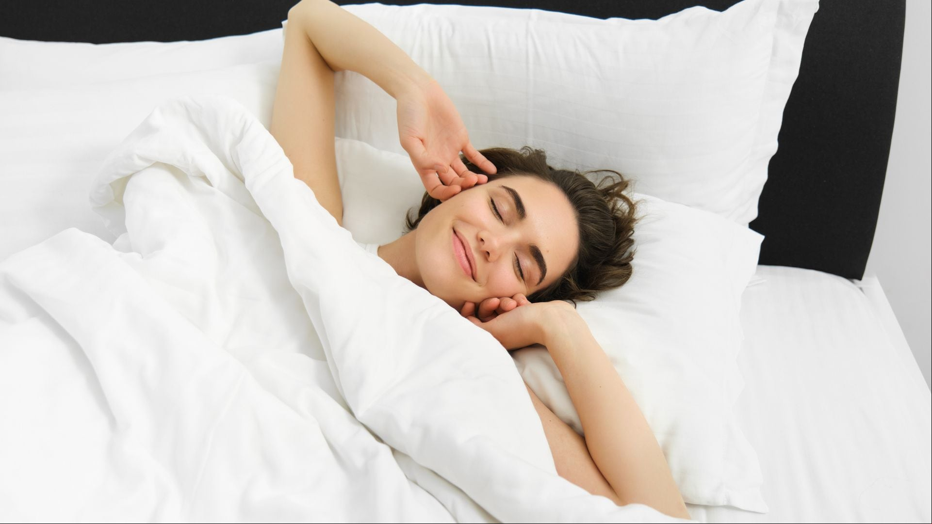 Por qué las mujeres necesitan más horas de sueño que los hombres