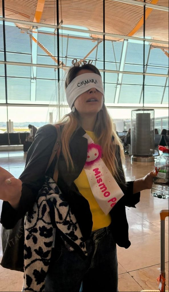 Belén Écija disfruta en Galicia de su segunda despedida de soltera convertida en Hannah Montana