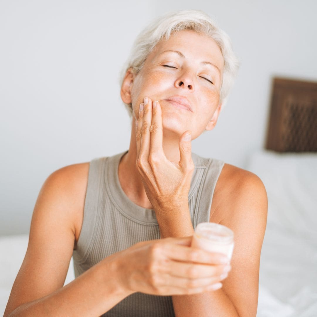 Comparativa retinal VS retinol: qué los diferencia, cuál es mejor y productos recomendados