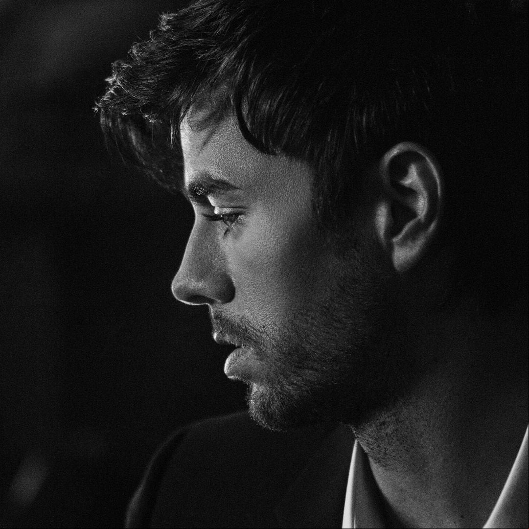 Enrique Iglesias lanza 'Space in My Heart' y Arcángel estrena 'Gohan y Goku' para celebrar a papá